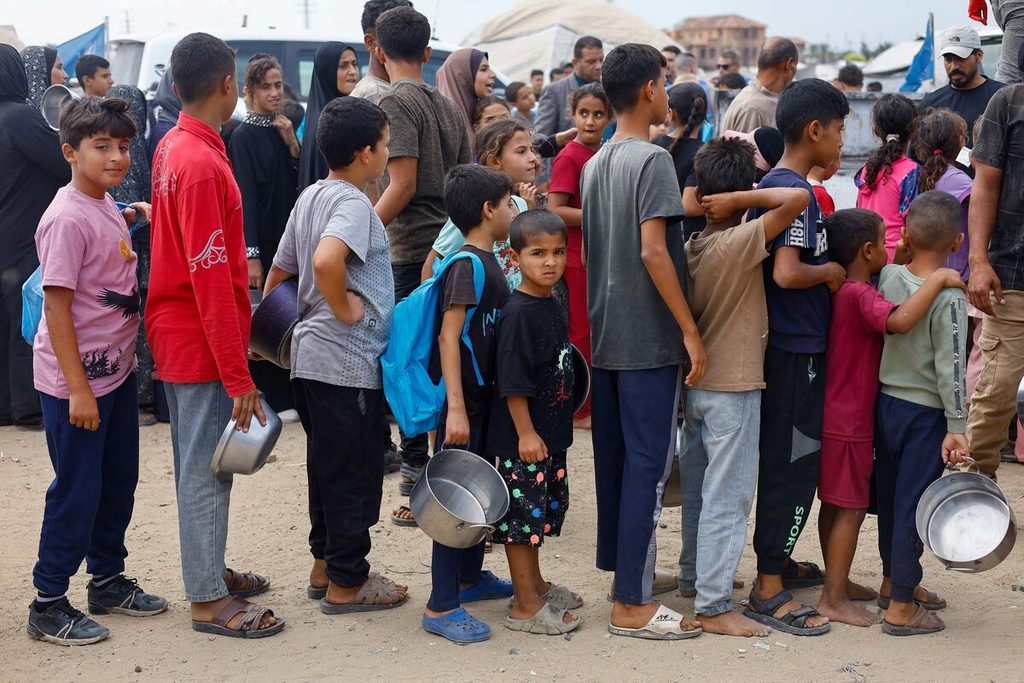 Funding Crisis Leaves 500,000 Palestinians in Gaza Without Vital Food Aid