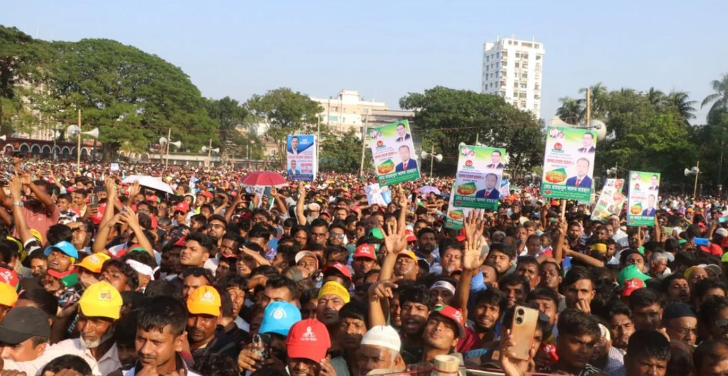 Phones Vanish in the Crush as Crowds Leave Tarique Rahman’s Rajshahi Rally